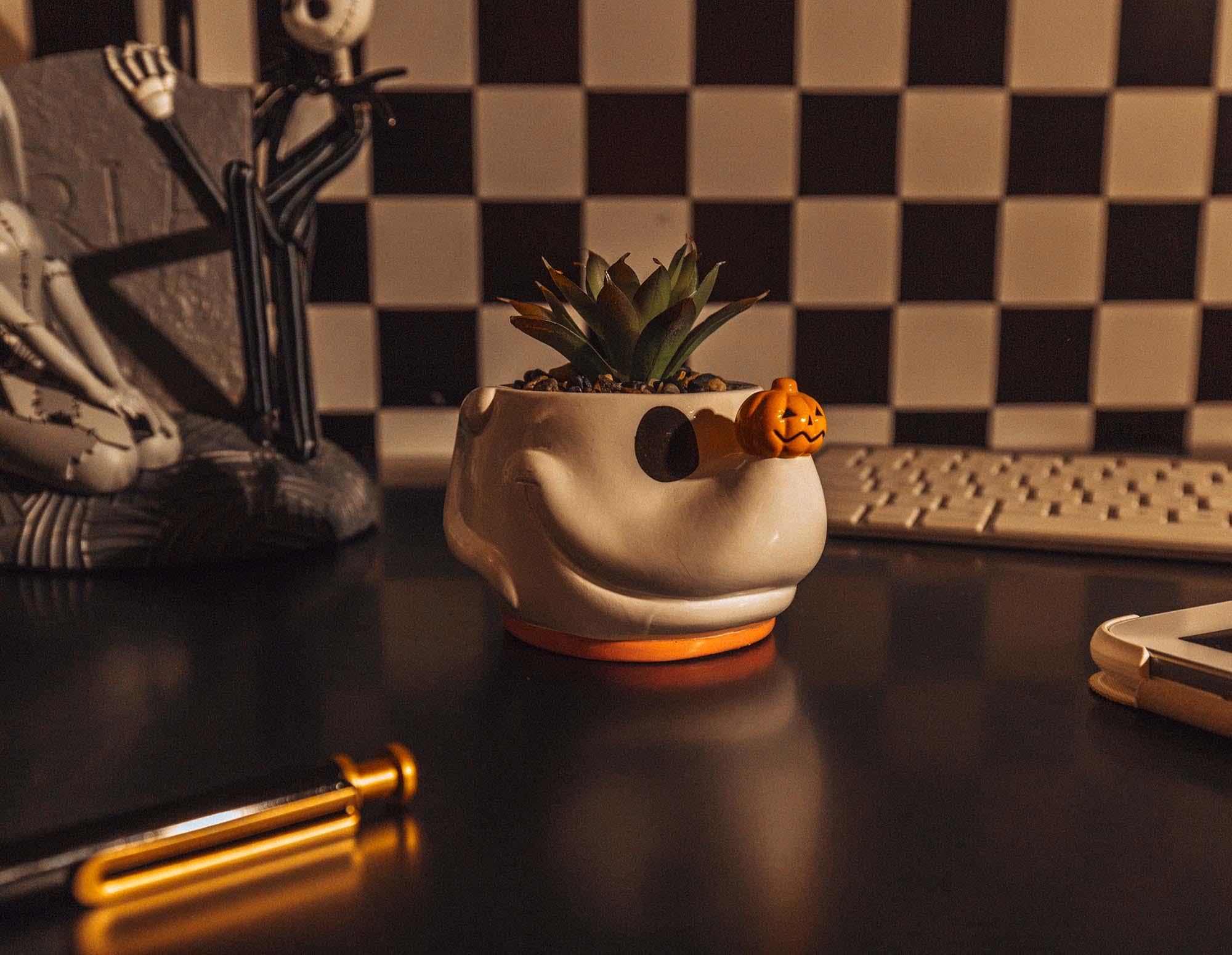 Foto 5 pulgar | Mini Maceta Silver Buffalo Disney Nightmare Before Christmas Zero - Venta Internacional.
