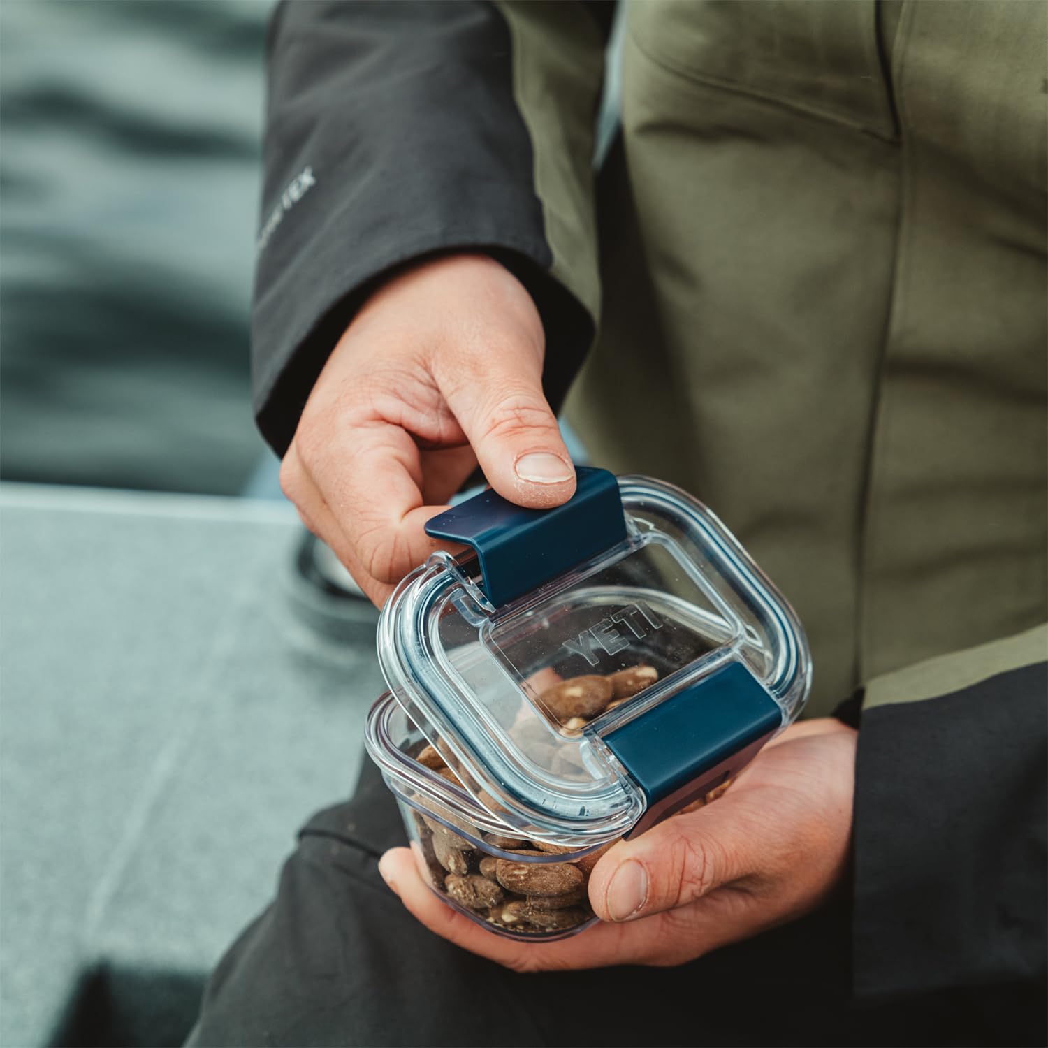 Foto 4 pulgar | Recipiente De Almacenamiento De Alimentos Yeti Sin Bpa Con Tapa Con Cierre, 1 L - Venta Internacional.