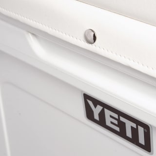 Foto 4 | Cojín De Asiento Yeti Tundra 45 Marine Vinyl White - Venta Internacional.