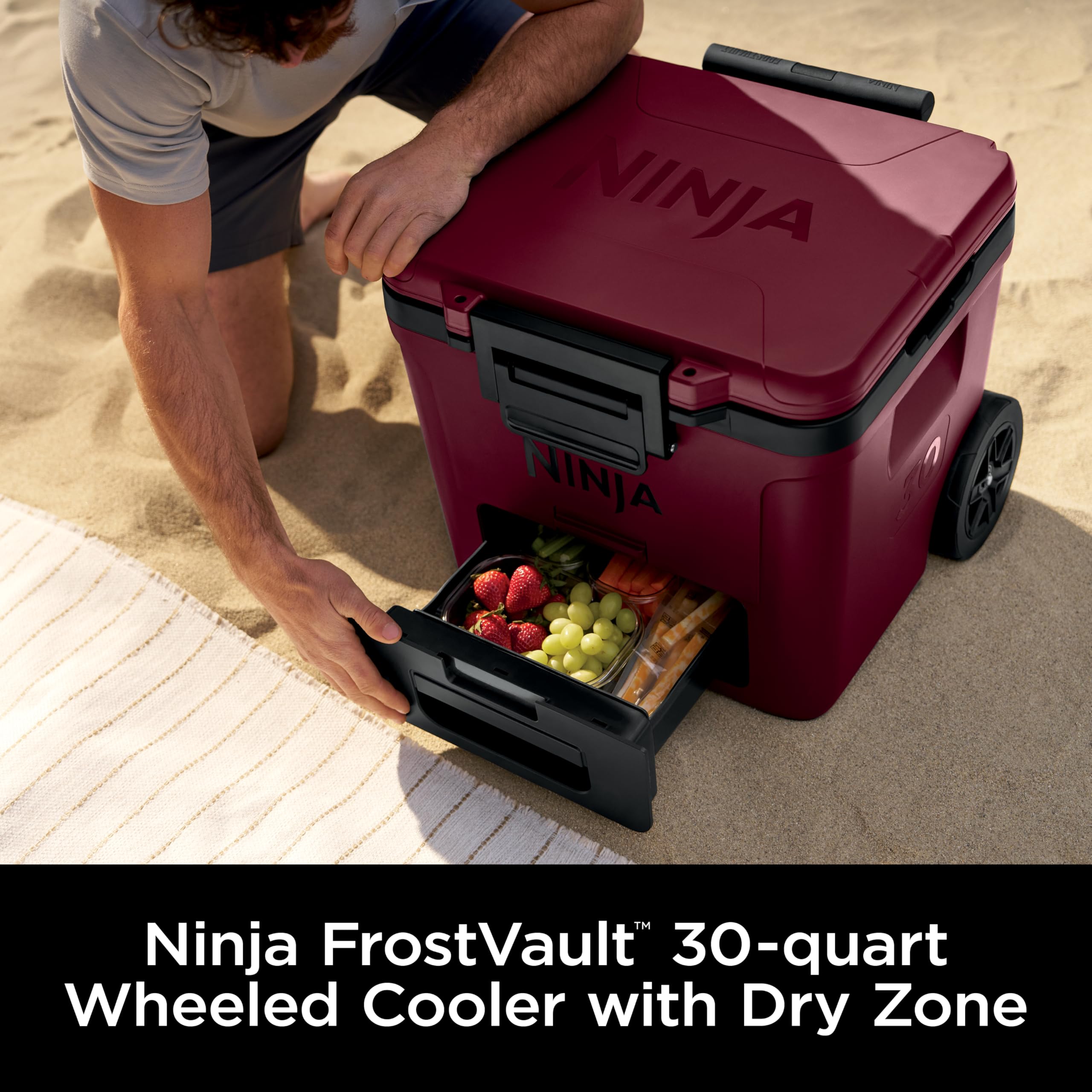 Foto 2 | Cooler Ninja Frostvault 30qt Con Ruedas Aisladas Canyon Red - Venta Internacional.