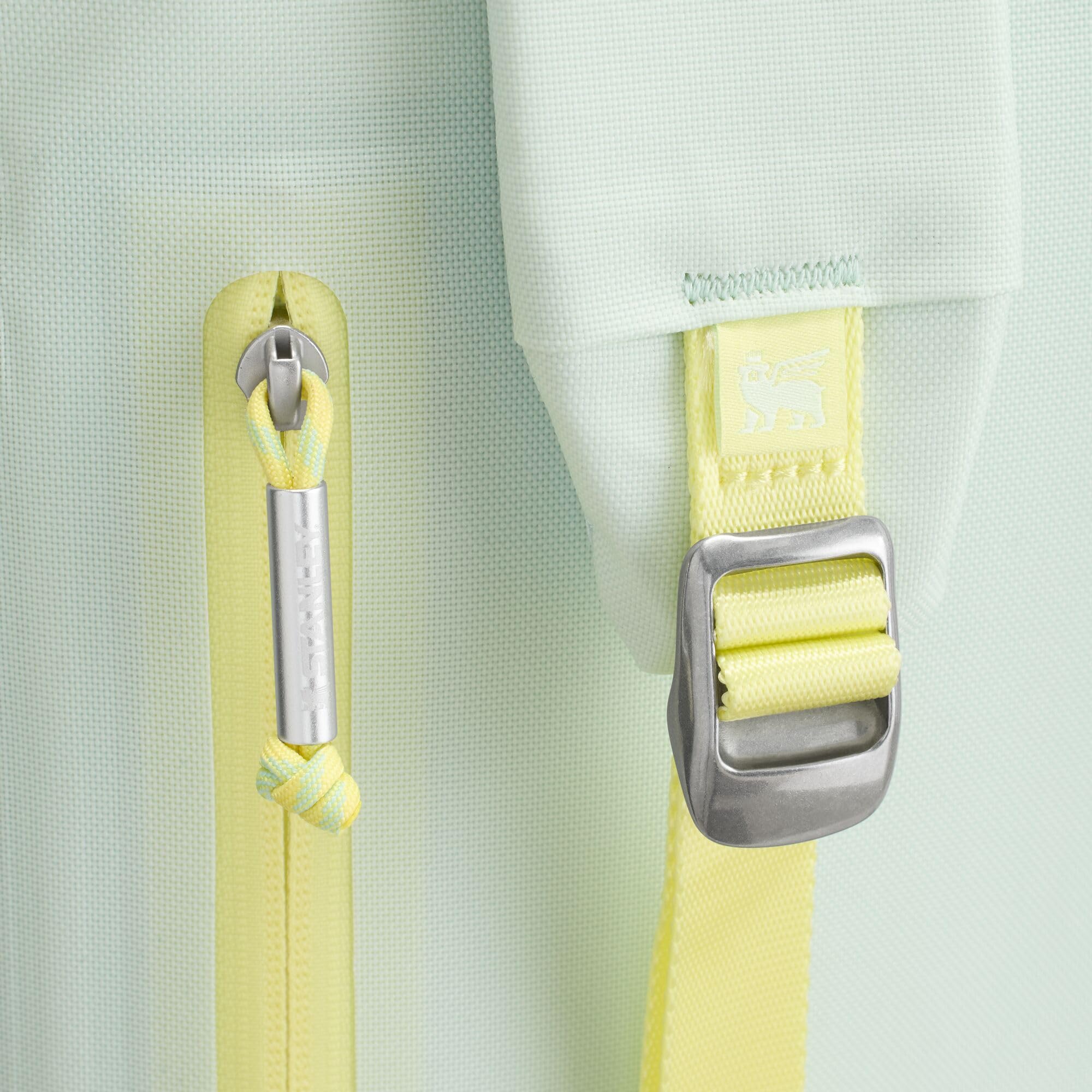 Foto 2 | Mochila Térmica Stanley Madeleine Midi Para Todo El Día, 20 Litros | 24 Horas - Venta Internacional.