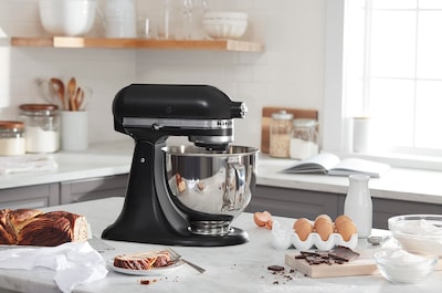 Foto 3 | Batidora De Pie Kitchenaid Artisan Series 5l Negro Mate Ksm150ps - Venta Internacional.