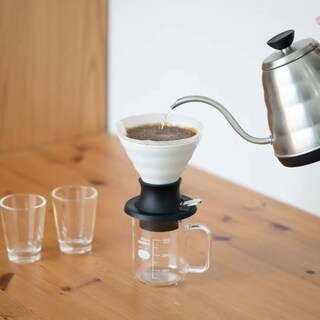 Foto 2 | Gotero Cerámico De Inmersión Hario V60 Switch, 200 Ml, Color Blanco - Venta Internacional.
