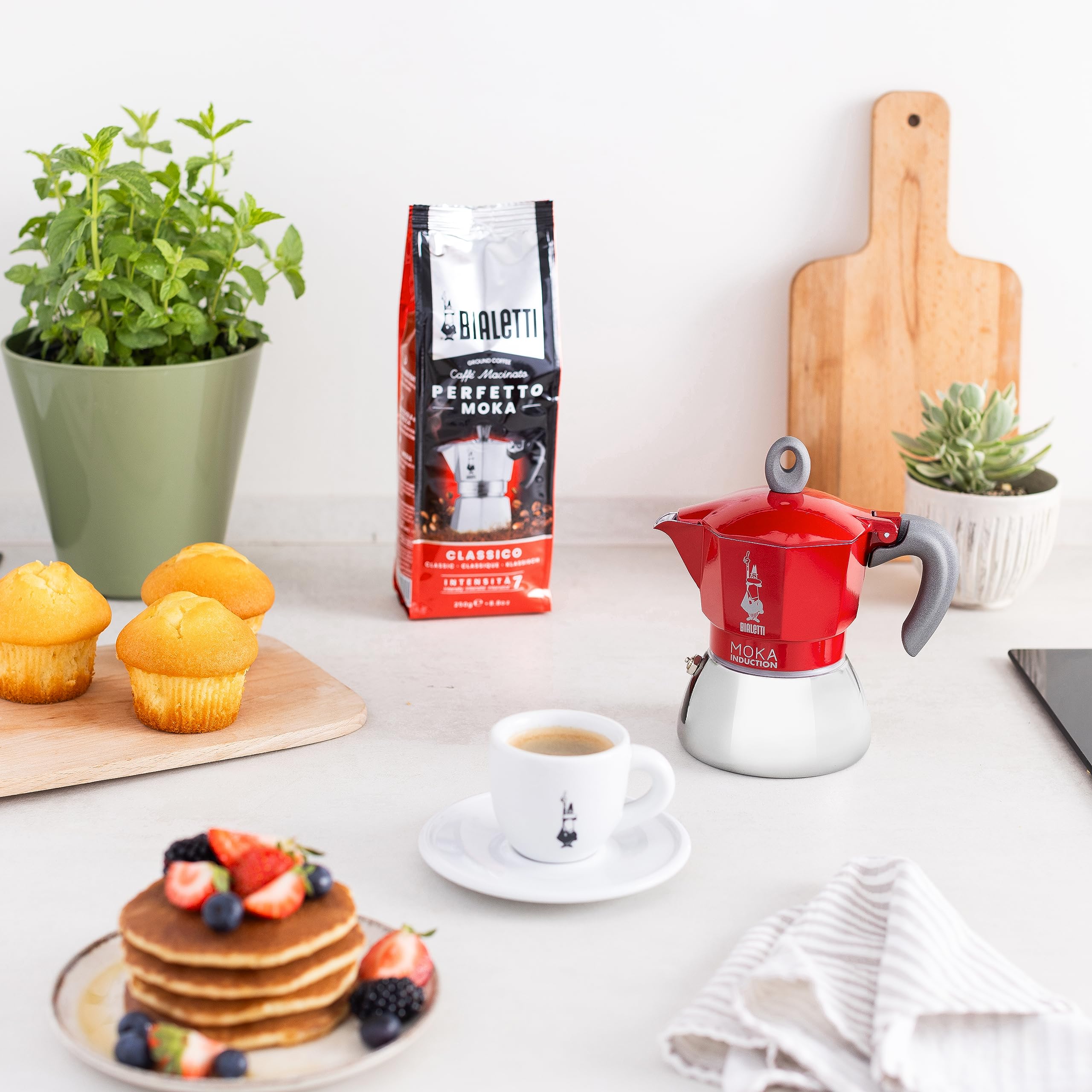 Foto 5 | Moka Pot Bialetti Moka Induction, 6 Tazas, Rojo Espresso - Venta Internacional.