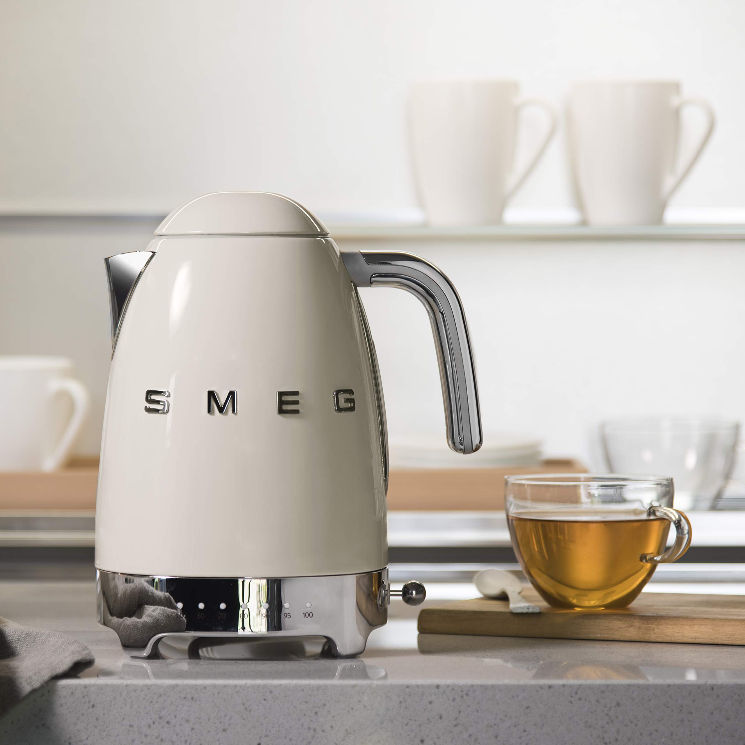 Foto 4 pulgar | Hervidor Eléctrico Smeg 50's Retro 1.7 L De Acero Inoxidable Crema - Venta Internacional.