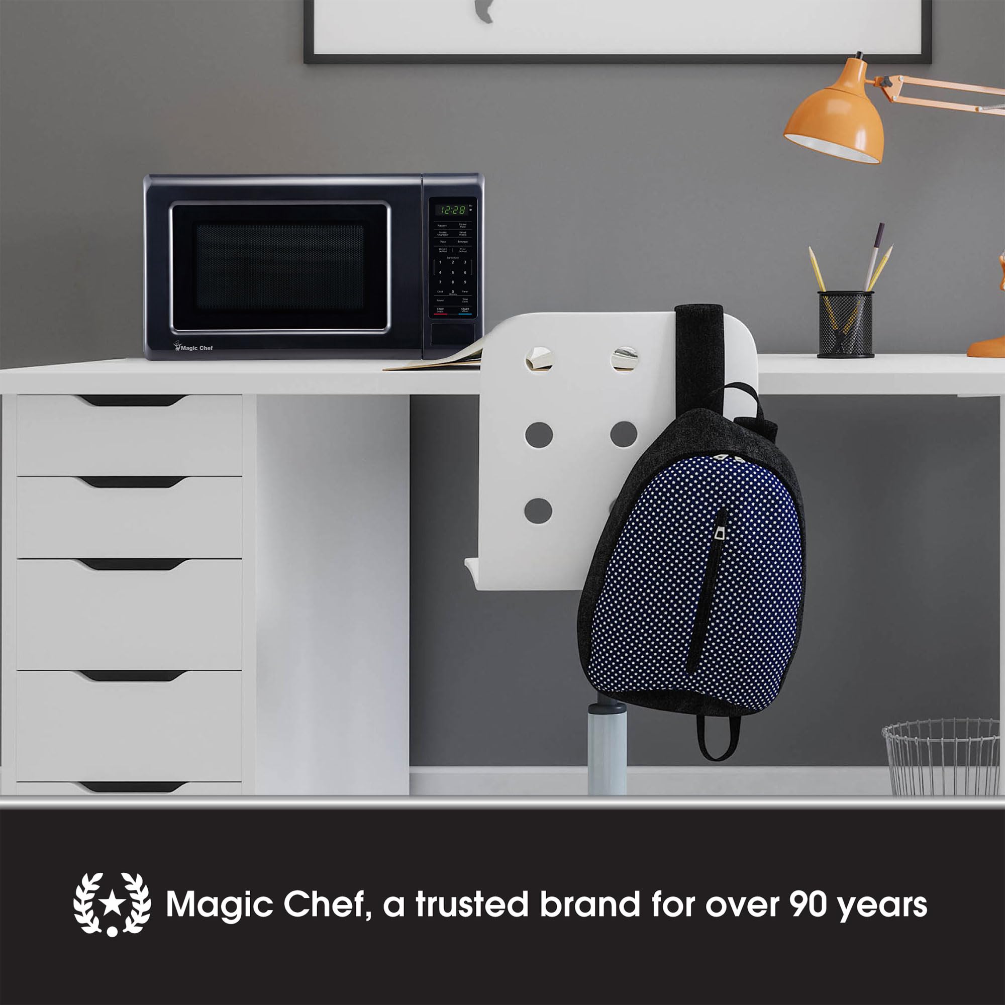 Foto 4 pulgar | Horno Microondas Magic Chef Mc77mb 700w 20l Negro - Venta Internacional.