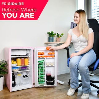Foto 2 | Refrigerador Frigidaire Retro Compact De 3.2 Pies Cúbicos Con Enfriador Rosa - Venta Internacional.