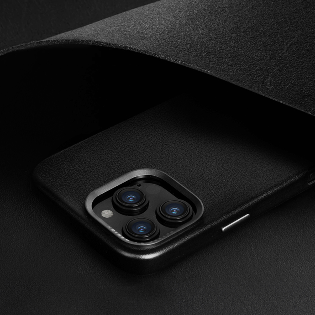 Foto 3 | Funda Para Iphone 16 Pro Negro Lyden (magclick™) De Uniq