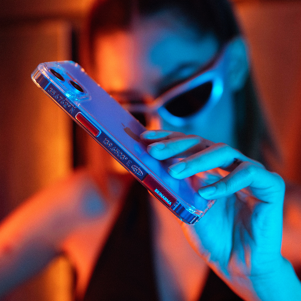 Foto 4 pulgar | Funda Para Iphone 14 Transparente Saido De Skinarma