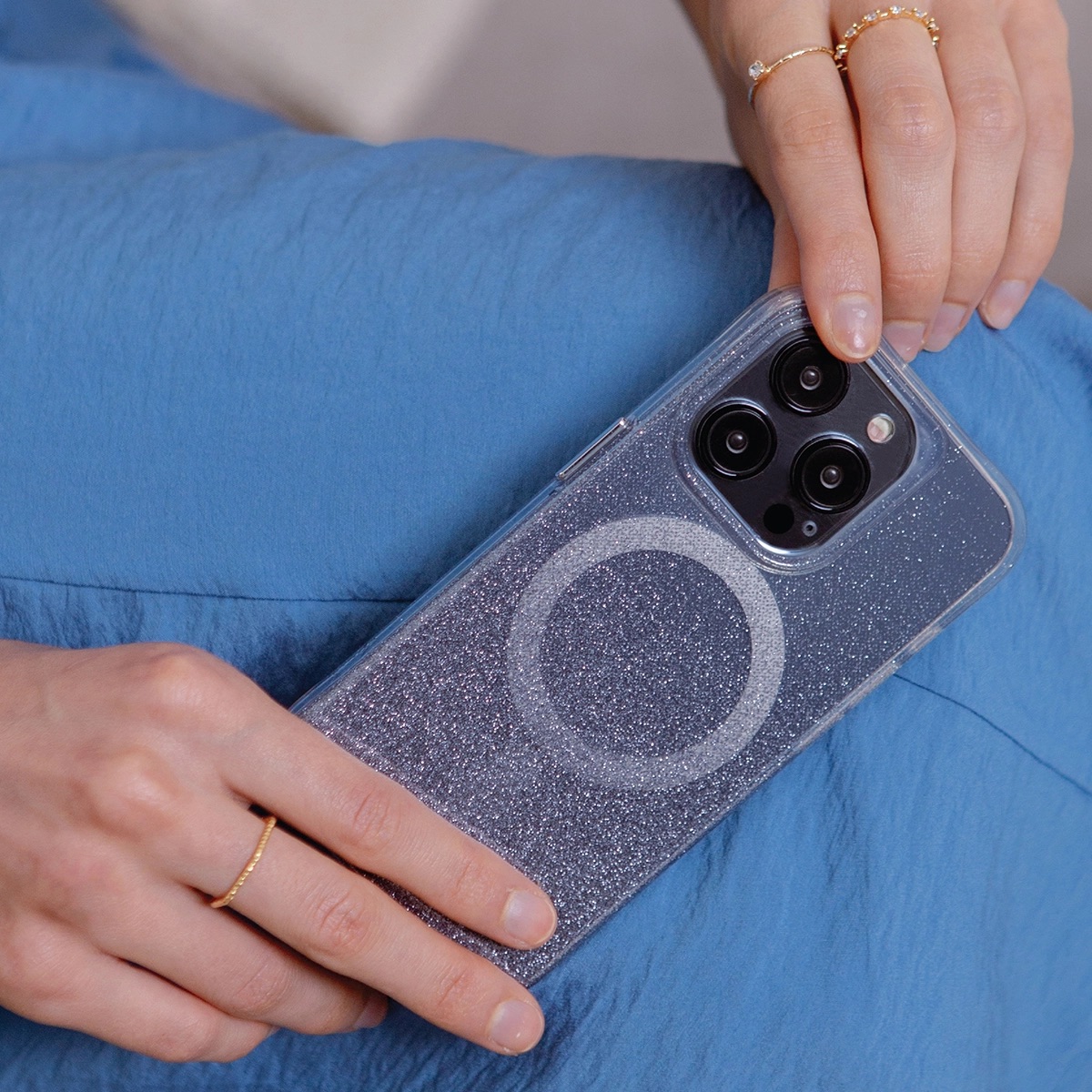 Foto 3 pulgar | Funda Para Iphone 15 Pro Azul Oscuro Lumino (magclick™) De Coehl