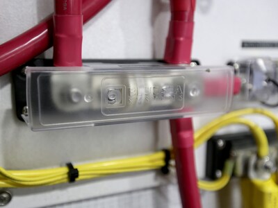 Foto 7 | Bloque De Fusibles Blue Sea Systems Clase T 225-400a - Venta Internacional.