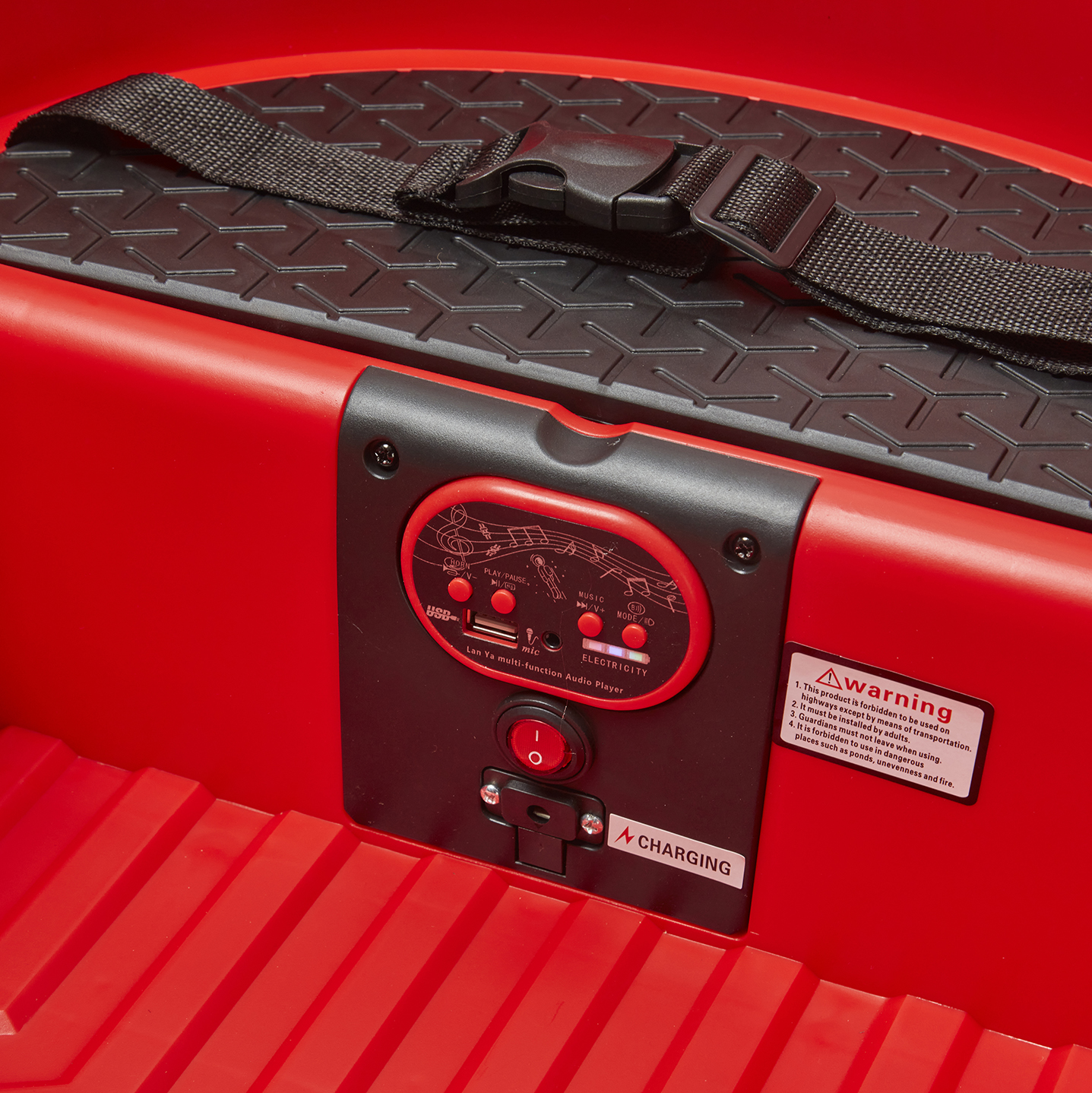 Foto 4 pulgar | Montable Eléctrico Bumper Car Denco Toys Rojo, Control Remoto Rotación 360° Bluetooth/usb/aux Música Luces Led, Cin
