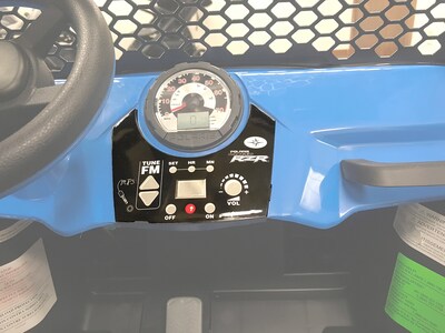 Foto 2 | Bundle Peg Perego Polaris Rzr Con Radio Fm, Cinturón De Seguridad Y Bocina - Venta Internacional.