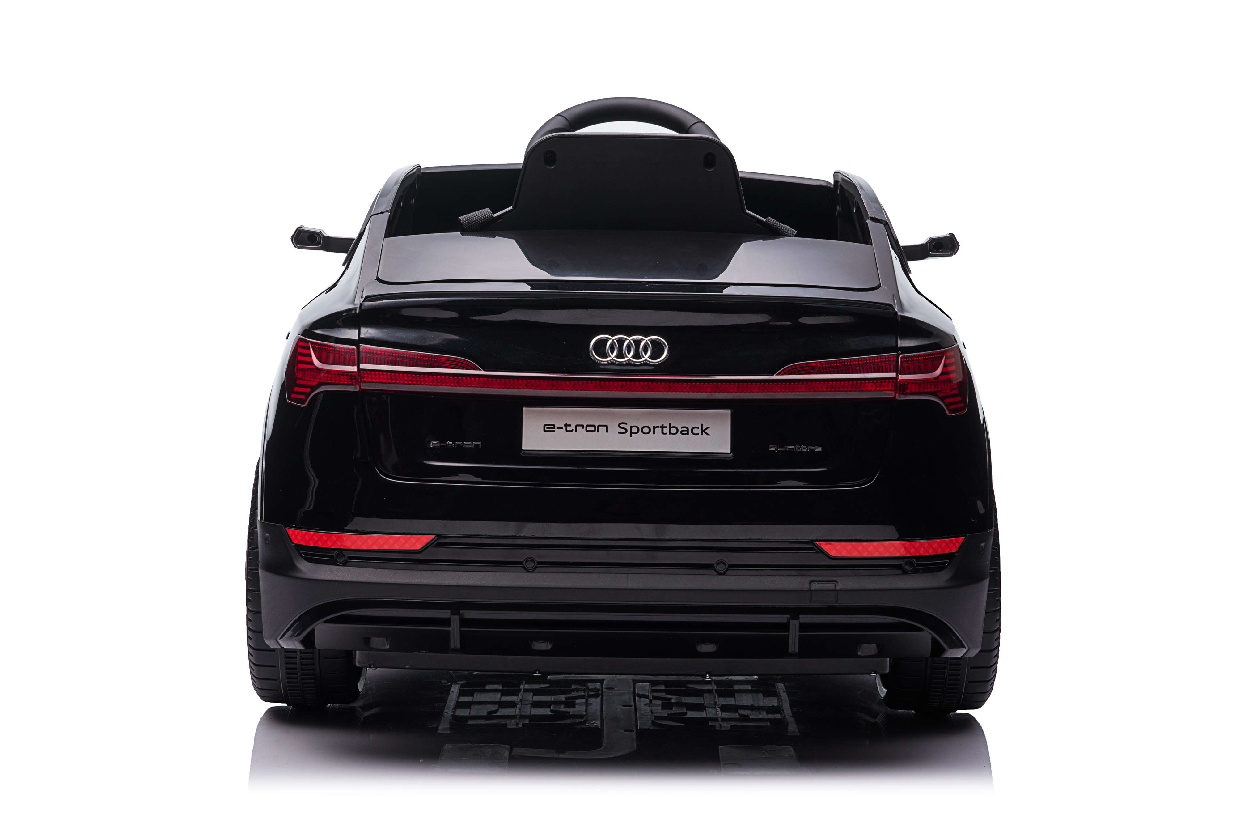 Foto 4 | Pingüe  Montable Eléctrico Niños Audi  E-tron Sportback Licencia Oficial | Control Remoto 2.4 Ghz | Batería 1