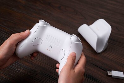Foto 2 | Controlador Inalámbrico 8bitdo Ultimate 2.4g Con Base De Carga - Venta Internacional.