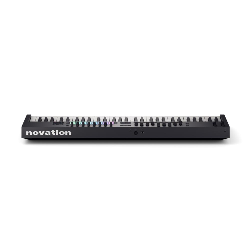 Foto 4 pulgar | Teclado Controlador MIDI Novation Launchkey 61 Mk4 Negro ce 61 Teclas