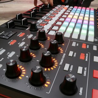 Foto 4 | Controlador Midi Usb Akai Professional Apc40mkii Para Mac/pc - Venta Internacional.