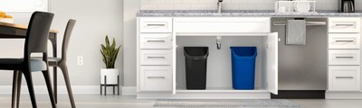 Foto 5 | Bote de Basura Rubbermaid Undercounter 9,4 L Paquete de 2 Piezas Azul/Negro - Venta Internacional