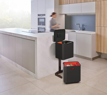 Foto 5 | Bote De Basura Joseph Joseph Totem Max 60 L Con Filtro De Olores Negro - Venta Internacional.