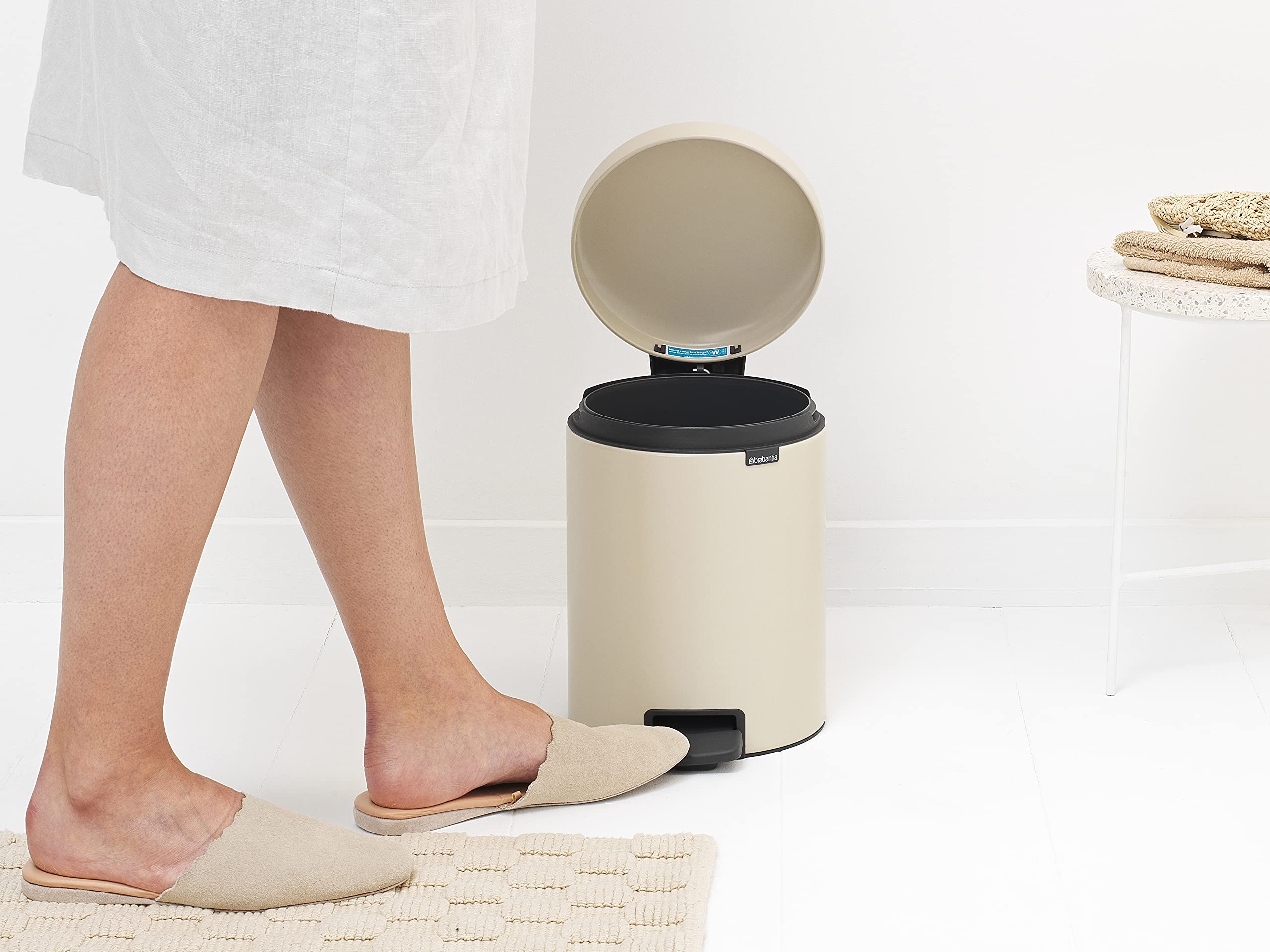 Foto 6 pulgar | Bote De Basura Brabantia New Icon Step De 5 Litros, Color Beige Suave Con Balde - Venta Internacional.