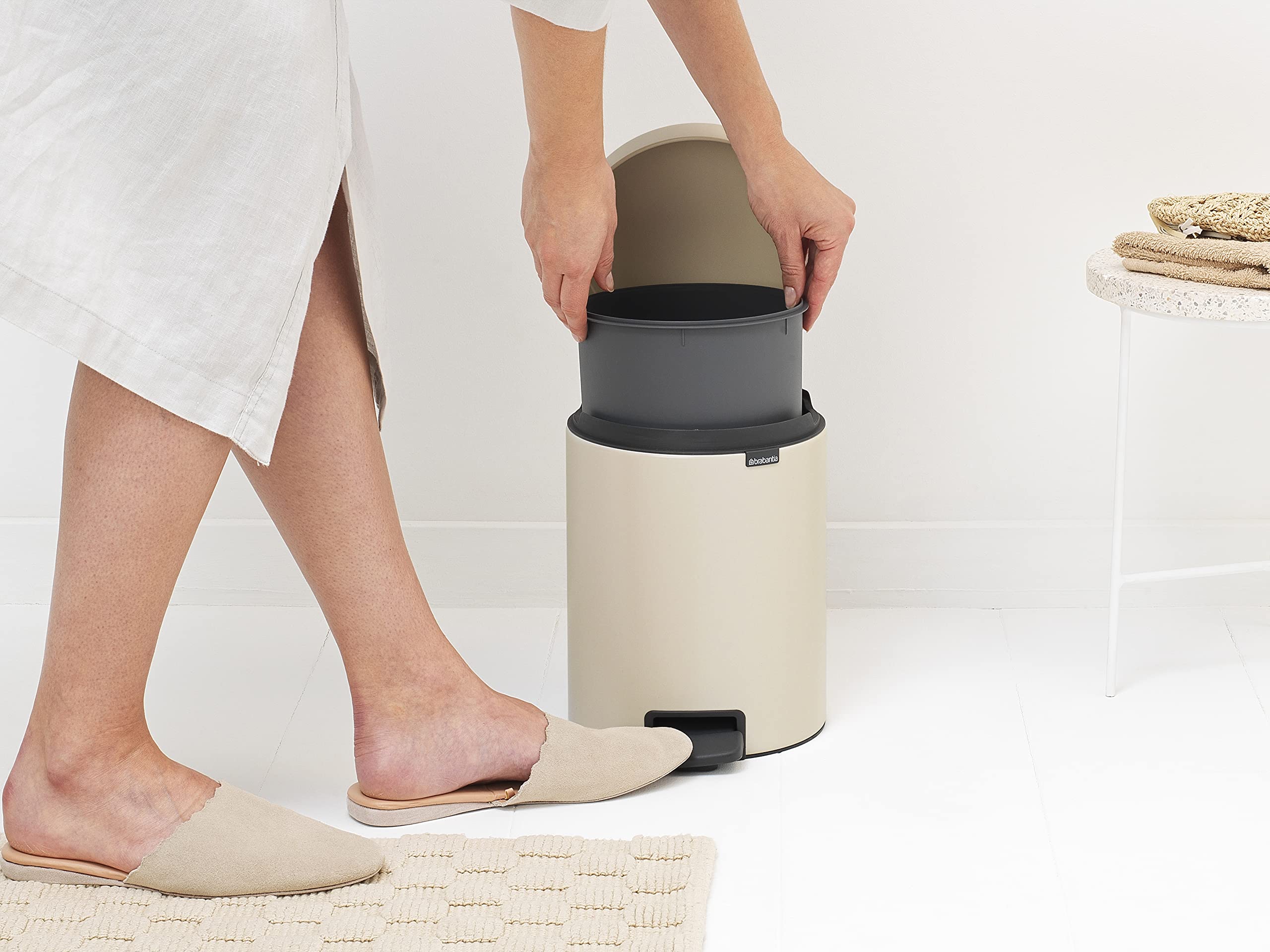 Foto 7 pulgar | Bote De Basura Brabantia New Icon Step De 5 Litros, Color Beige Suave Con Balde - Venta Internacional.