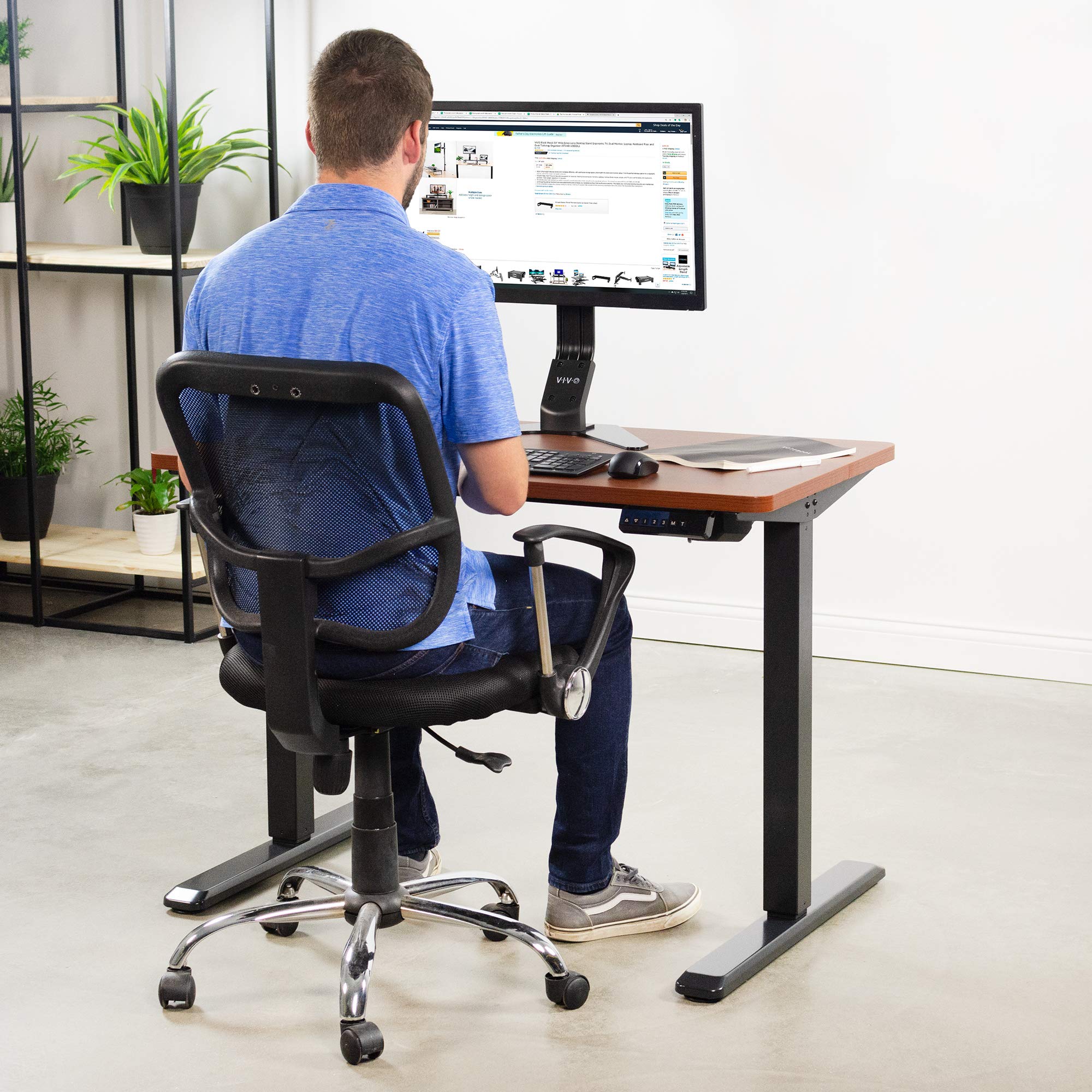 Foto 5 | Tablero Vivo Desk-top43d En Nogal Oscuro De 109 X 61 Cm Para Escritorio - Venta Internacional.