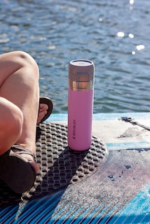 Foto 5 | Botella De Agua Stanley Quick Flip Go De Acero Inoxidable Con Aislamiento De 700 Ml - Venta Internacional.