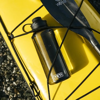 Foto 6 | Botella De Agua Yeti Yonder De 1,5 L, 1500 Ml, Color Carbón Con Tapa De Amarre - Venta Internacional.