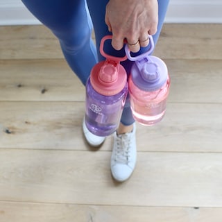 Foto 5 | Botella De Agua Takeya Tritan De Plástico Con Tapa Con Caño De 950 Ml, Color Morado - Venta Internacional.
