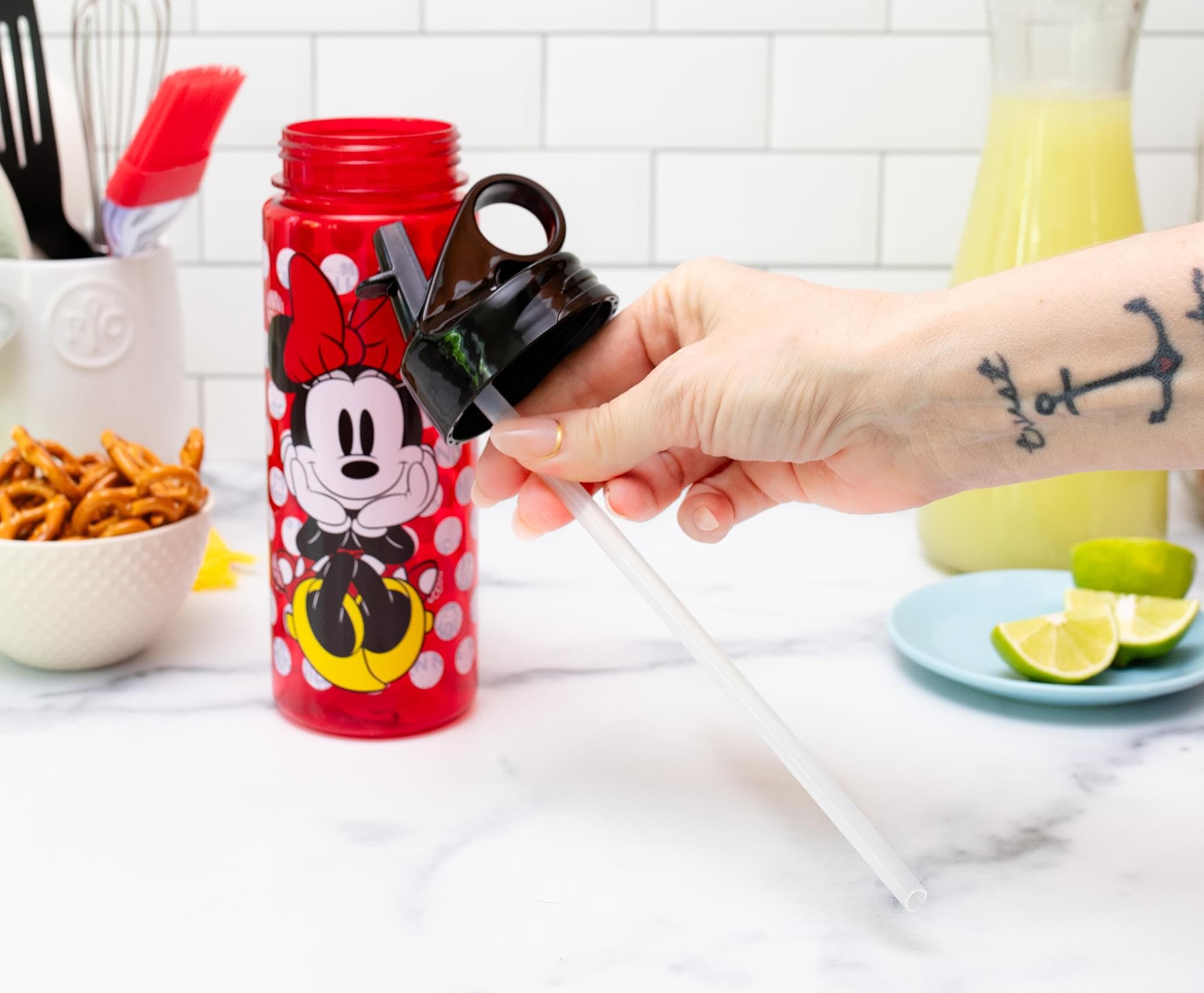 Foto 7 pulgar | Botella De Agua Silver Buffalo Disney Minnie Mouse De 600 Ml - Venta Internacional.