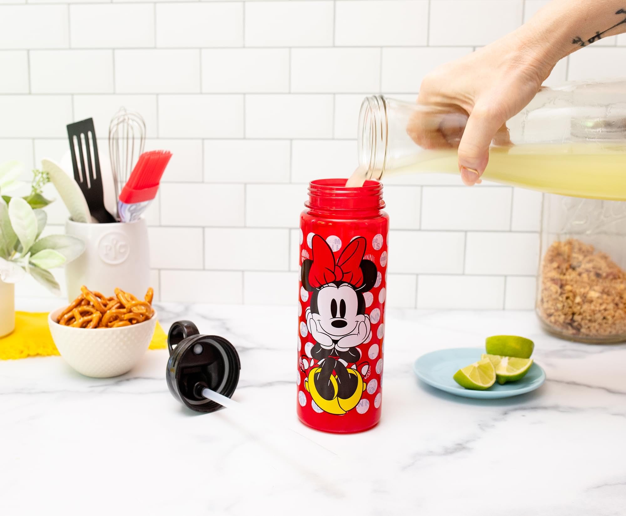 Foto 8 pulgar | Botella De Agua Silver Buffalo Disney Minnie Mouse De 600 Ml - Venta Internacional.