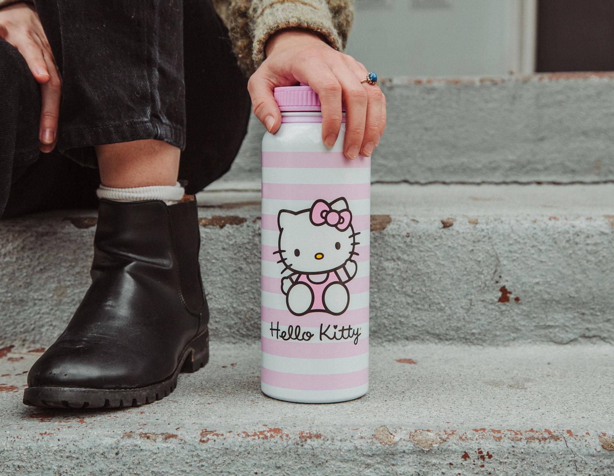 Foto 7 pulgar | Botella De Agua Sanrio Hello Kitty Pink 1.25l De Acero Inoxidable - Venta Internacional.