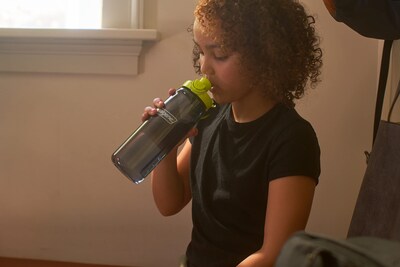Foto 2 | Botella De Agua Nalgene Sustain Tritan Sin Bpa, 700 Ml, Carbón - Venta Internacional.