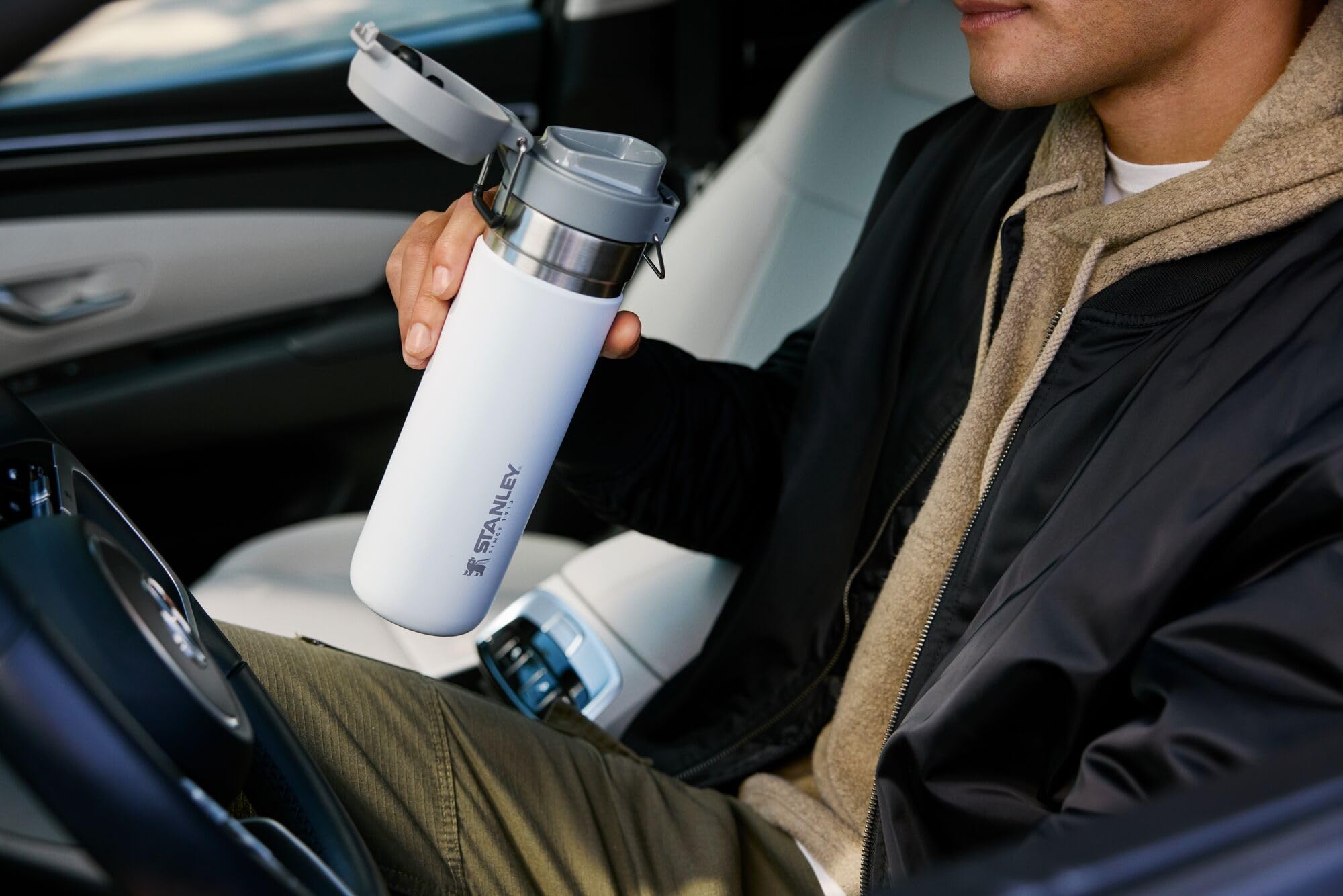 Foto 2 | Botella De Agua Stanley Quick Flip Go De 1,06 L Con Aislamiento Azul - Venta Internacional.