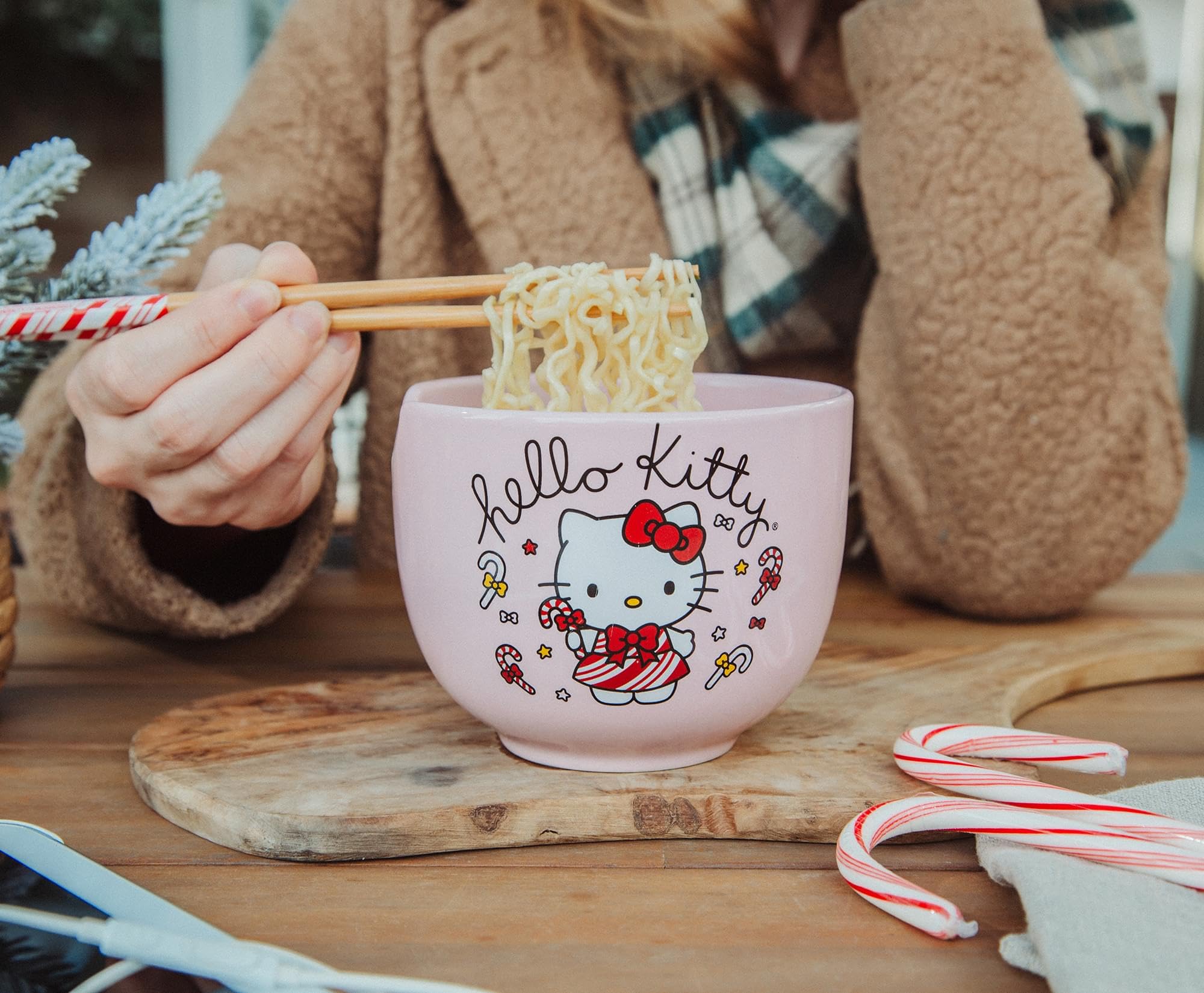 Foto 4 | Juego De Vajilla Ramen Silver Buffalo Hello Kitty Holiday - Venta Internacional.