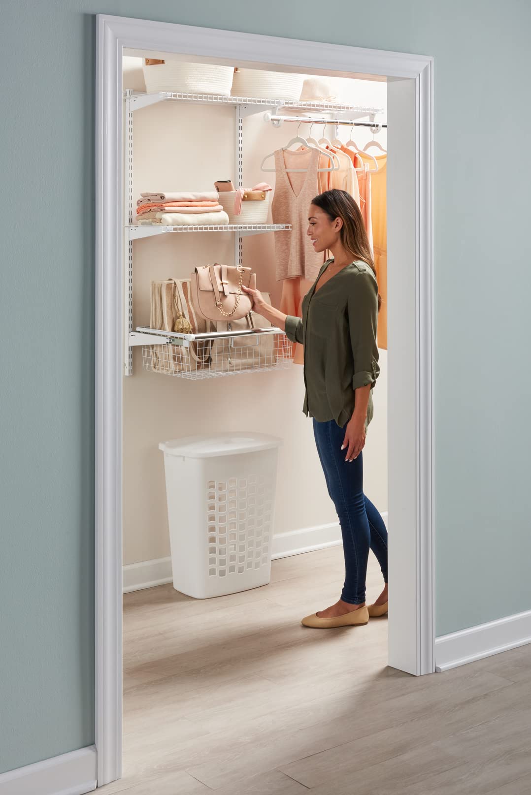 Foto 6 | Cesta Corrediza Rubbermaid Configurations Para Armario, Color Blanco - Venta Internacional.