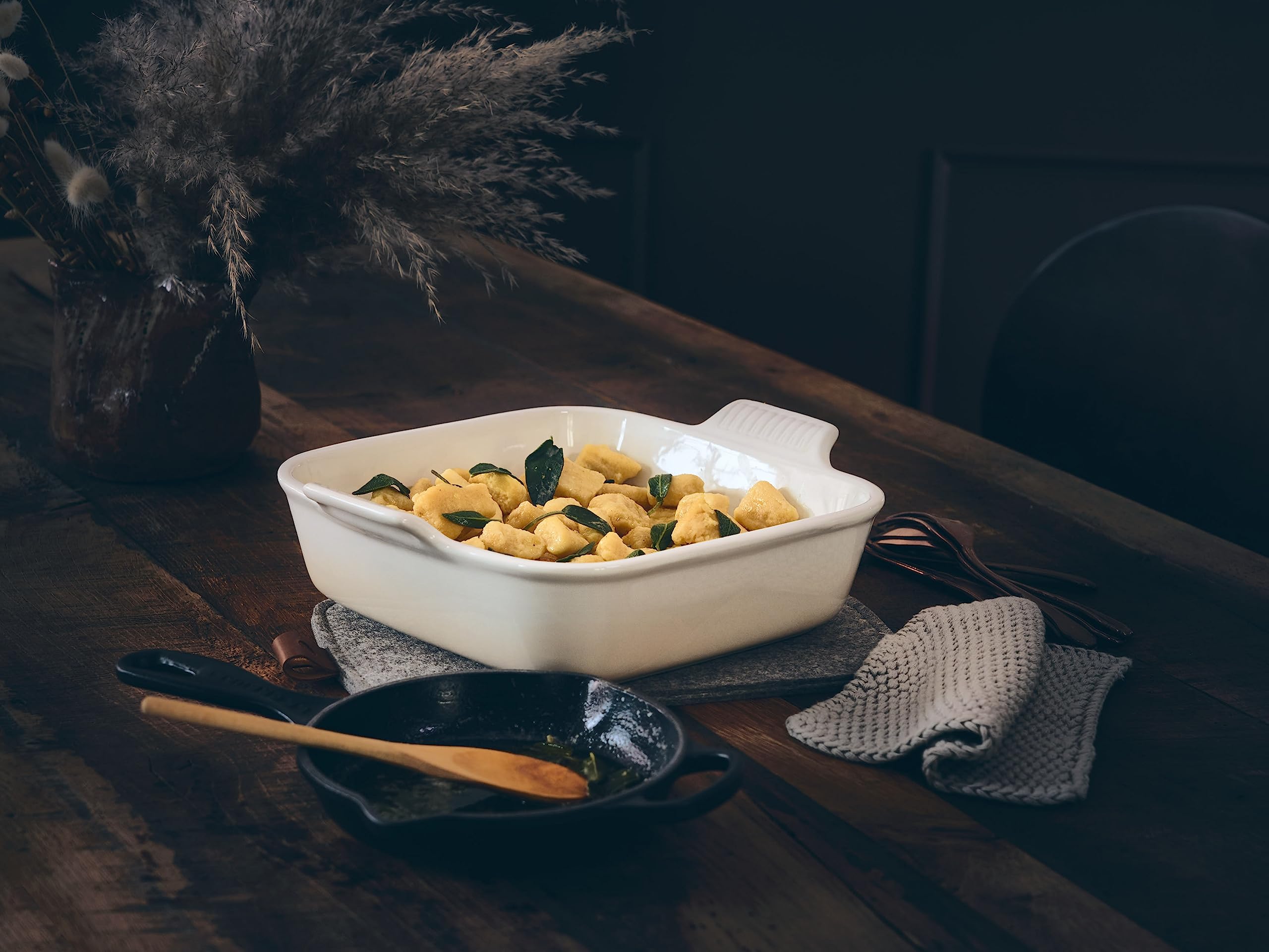 Foto 2 | Plato Cuadrado Le Creuset Stoneware Heritage, 3 Litros, Merengue - Venta Internacional.