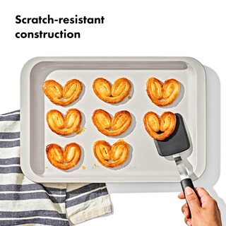 Foto 4 | Bandeja Antiadherente De Cerámica Para Cuartos De Galón Oxo Good Grips De Bakeware Pro - Venta Internacional.
