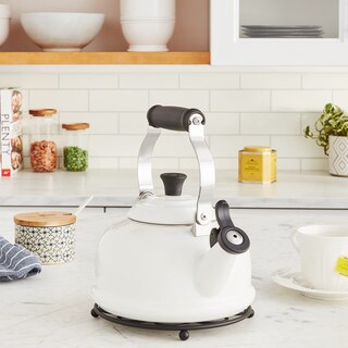 Foto 2 | Tetera Le Creuset Esmaltada Sobre Acero Silbado De 1,6 L, Color Blanco - Venta Internacional.
