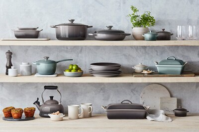 Foto 2 | Tetera Le Creuset Esmaltada Sobre Acero Silbando Ostra De 1,6 L - Venta Internacional.