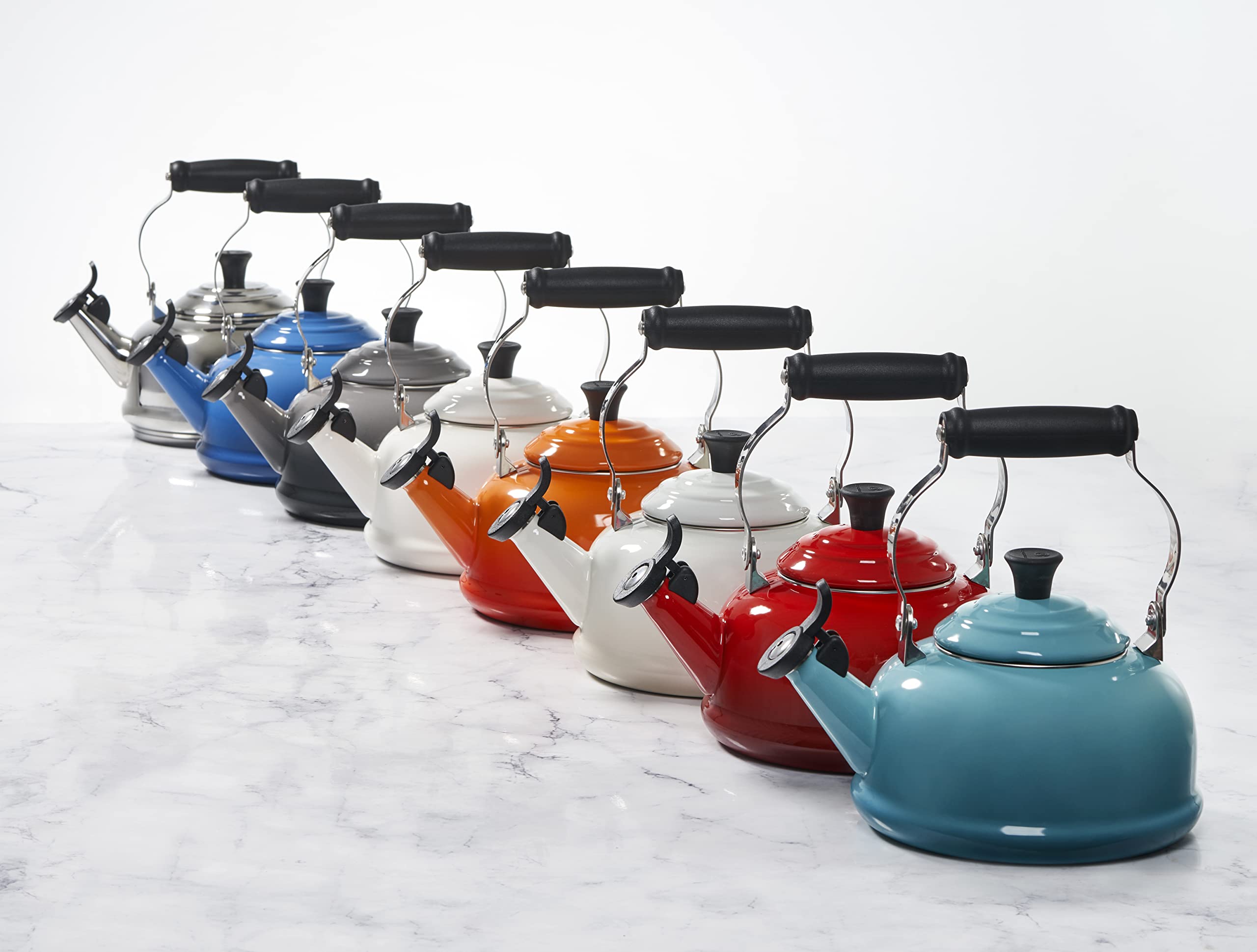 Foto 4 pulgar | Tetera Le Creuset Esmaltada Sobre Acero Silbando Ostra De 1,6 L - Venta Internacional.