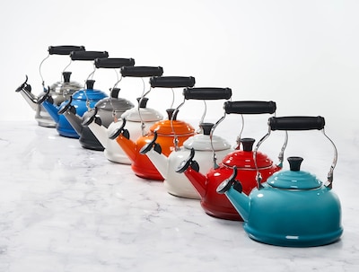 Foto 3 | Tetera Le Creuset Esmaltada Sobre Acero Silbando Ostra De 1,6 L - Venta Internacional.