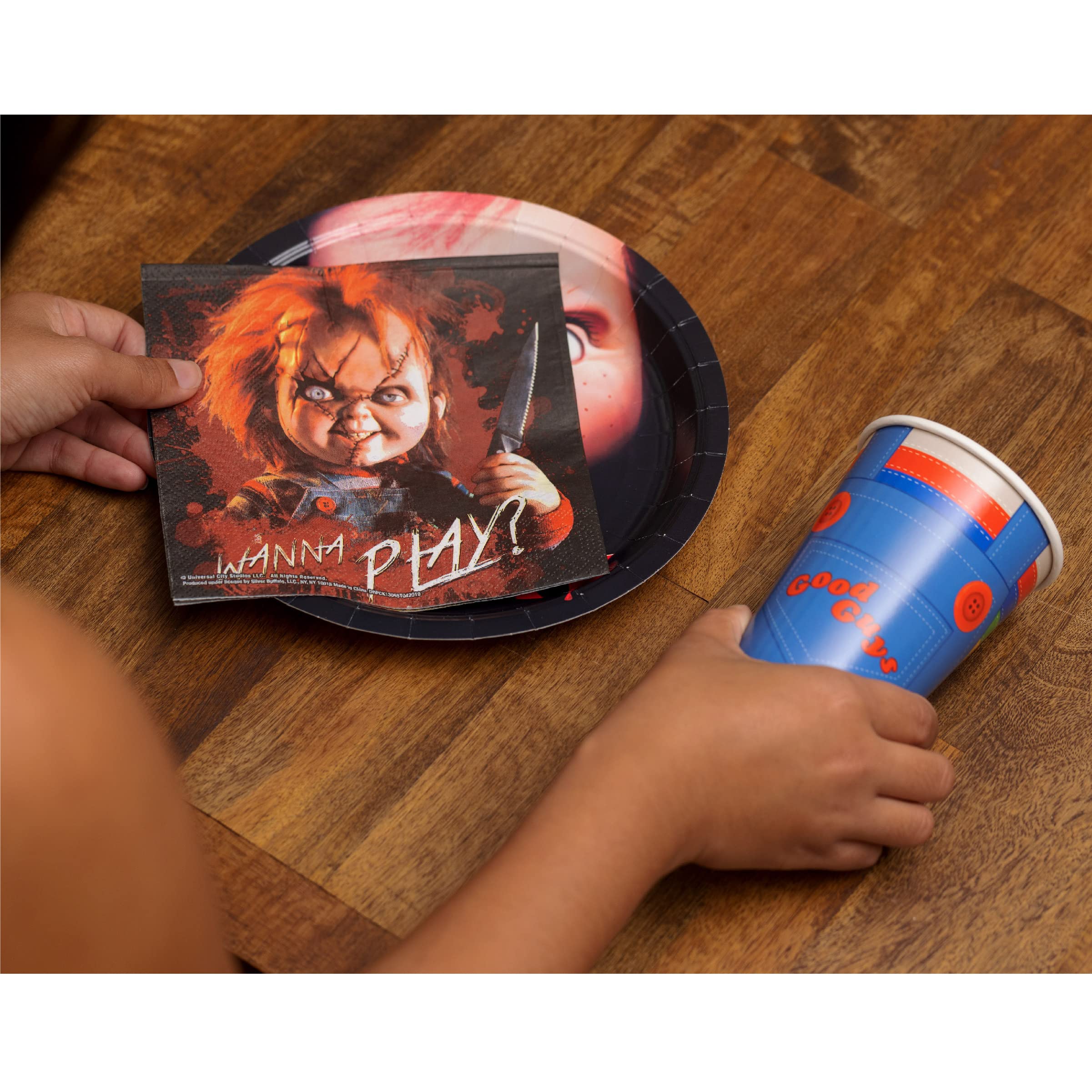 Foto 5 pulgar | Platos para Fiestas Silver Buffalo Chucky's Face 60 Piezas - Venta Internacional