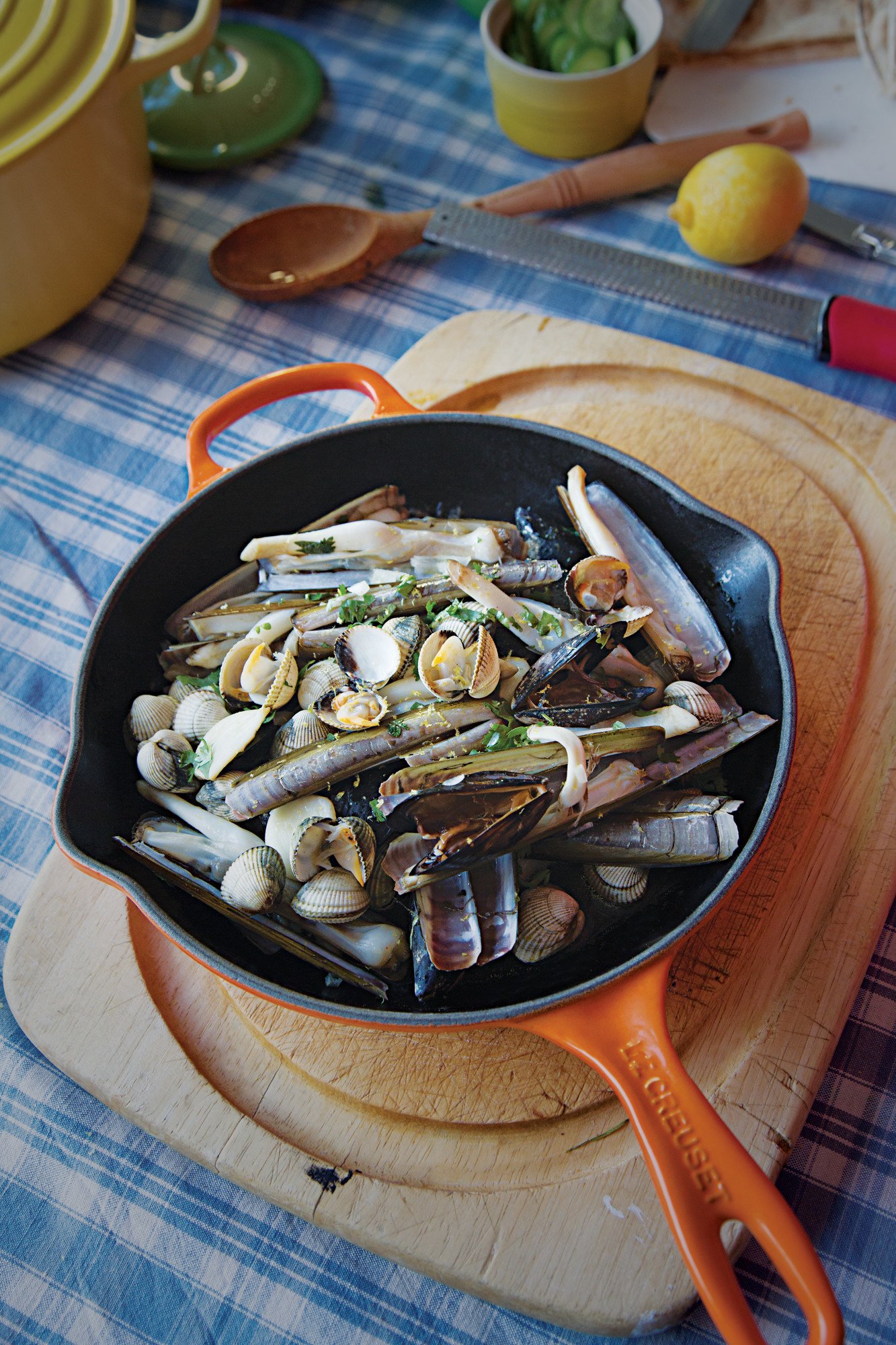 Foto 3 | Skillet Le Creuset, Hierro Fundido Esmaltado Signature, Llama De 10.25 Pulgadas - Venta Internacional.