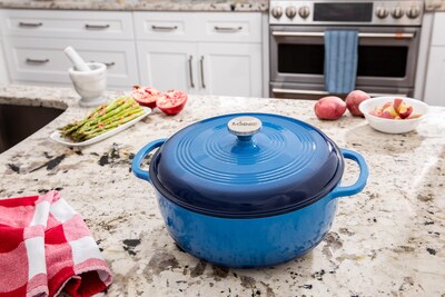 Foto 5 | Dutch Oven Lodge Hierro Fundido Esmaltado Azul 7.5 Cuartos de Galón - Venta Internacional