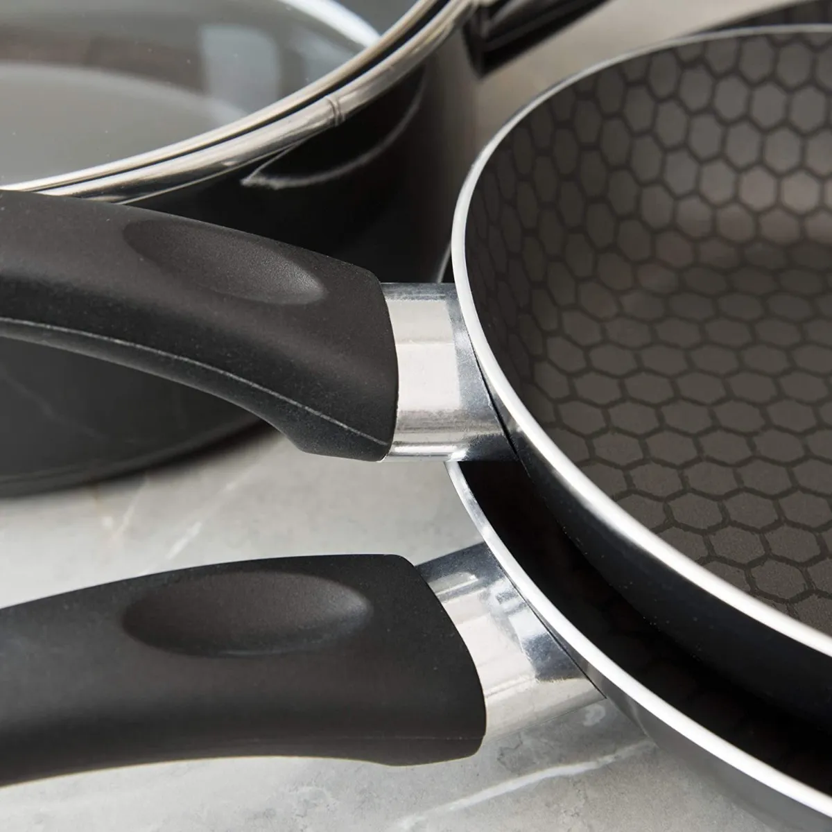 Foto 5 pulgar | Bateria De Cocina De Aluminio Con Antiadherente 6 Piezas  Con Tapa De Vidrio Lab.g Negro