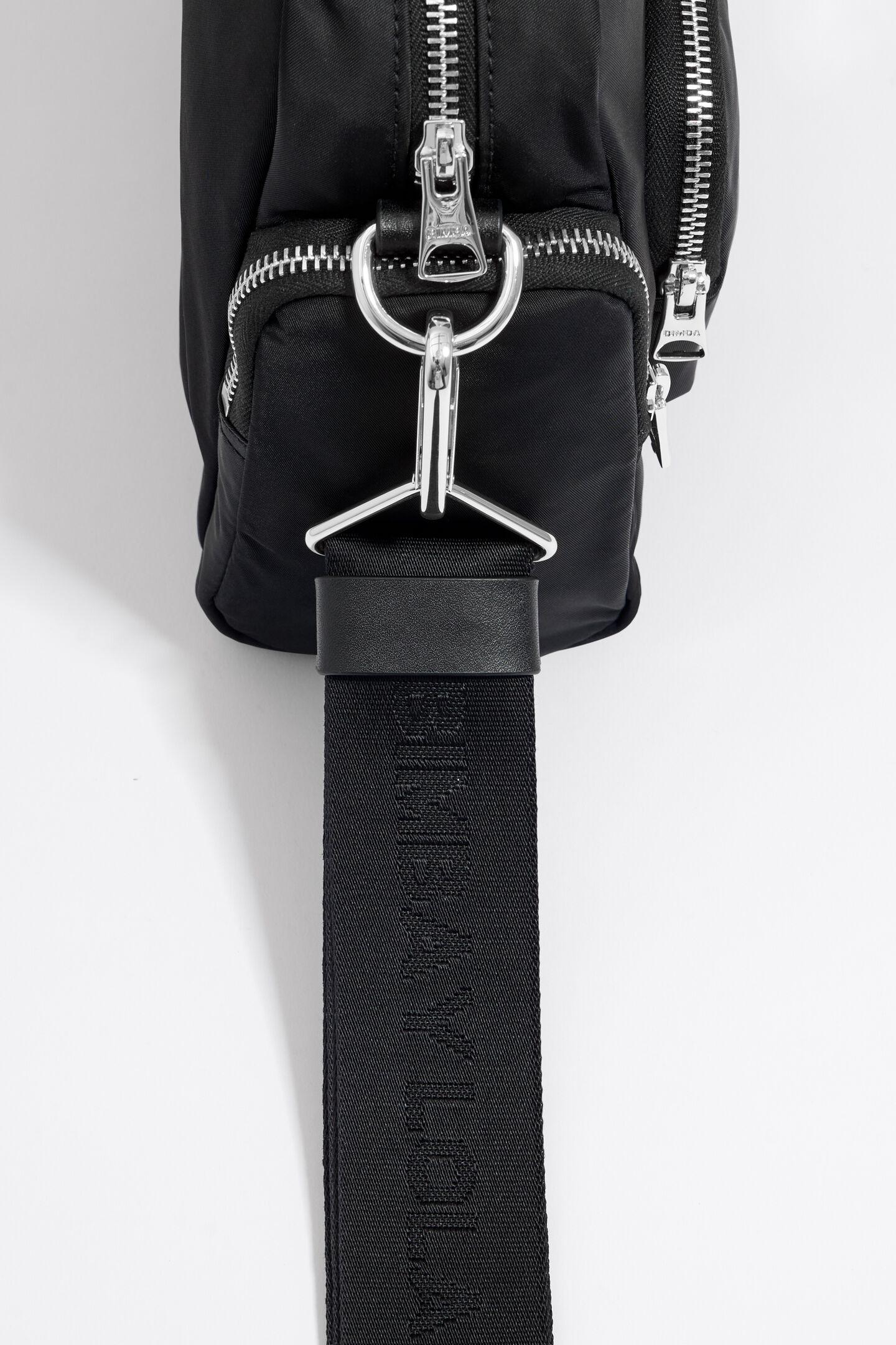 Foto 6 pulgar | Bolsa Tote Tory Burch Ella Chain Negra