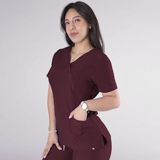 Foto 2 | Conjunto Quirúrgico Tinto para Mujer