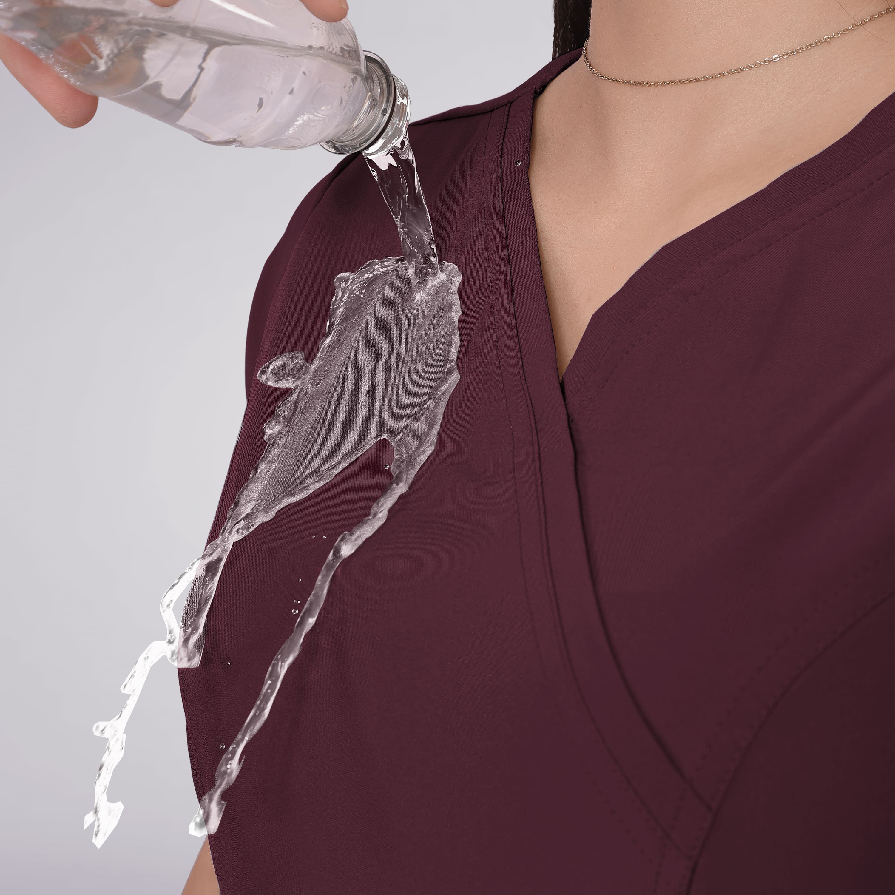 Foto 5 pulgar | Conjunto Quirúrgico Tinto para Mujer