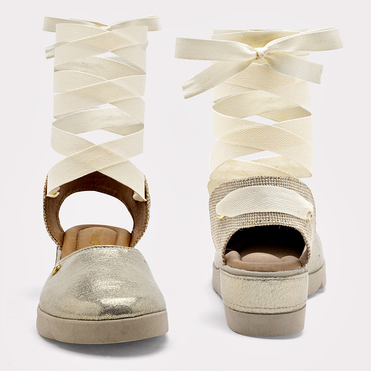 Foto 4 pulgar | Moramora Zapatos Para Mujer Dorado